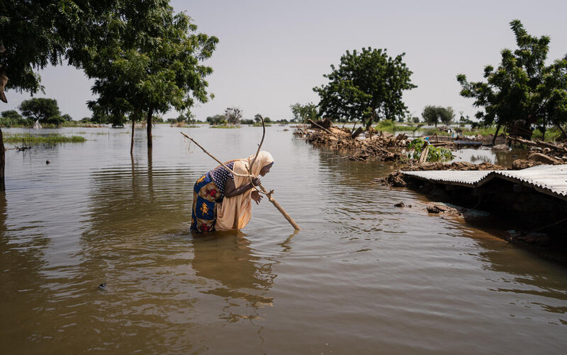 Africa occidentale duramente colpita dalla crisi climatica,  alluvioni devastanti decimano vite e mezzi di sostentamento