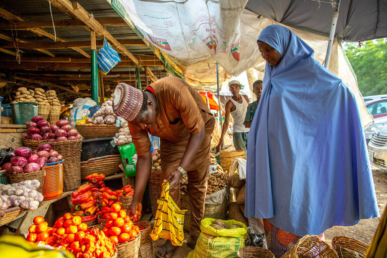 Africa occidentale: mix esplosivo di alti prezzi del cibo e conflitto fanno aumentare la fame di un terzo 