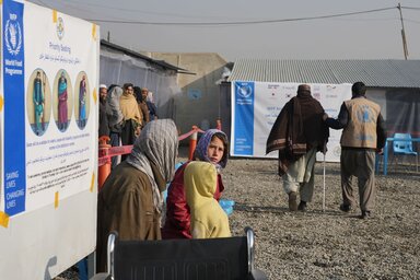 Un centro di distribuzione di cibo del WFP vicino a Kabul.