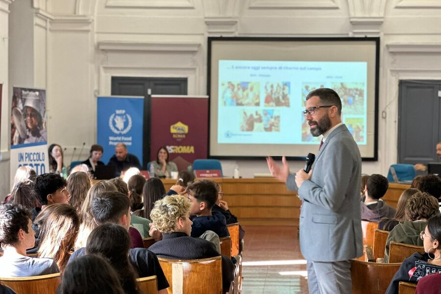 Marco Cavalcante talking to a High school in Rome. Oct. 2025