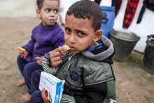 Foto: WFP/Ali Jadallah Assistenza alimentare del WFP alle famiglie sfollate in Palestina, Deir El Balah, Gaza, 11 gennaio 2024.