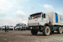 WFP/Abubakar Garelnabei. Convogli del WFP diretti da Port Sudan a Zamzam, Kadugli e Dilling per consegnare aiuti alimentari salvavita alle comunità colpite dal conflitto.