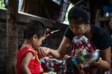 Mancanza di finanziamenti ostacolo alle operazioni salvavita del WFP in Myanmar dove peggiora la fame