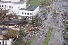 Il WFP sostiene le operazioni di soccorso per le vittime del tifone Haiyan