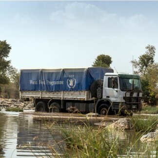 camion con logo WFP 